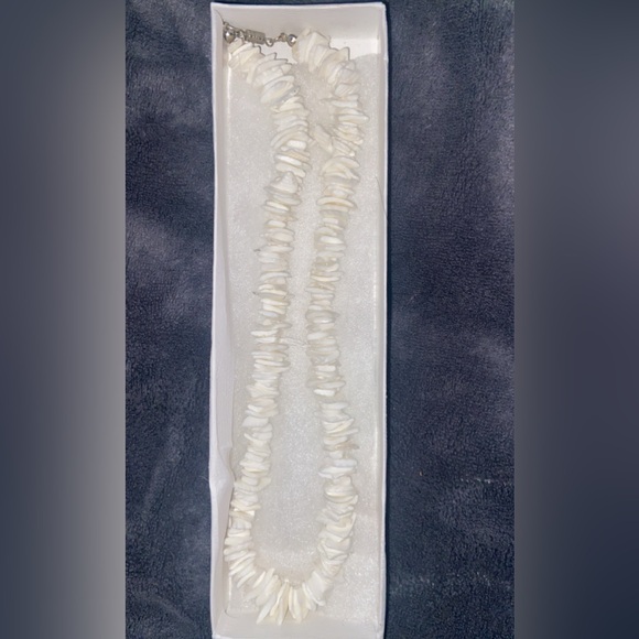 Puka shell necklace - Picture 1 of 1